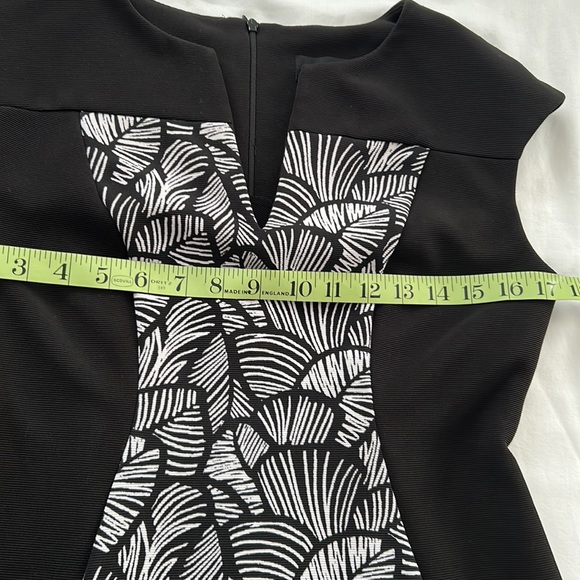 Connected Apparel Sleeveless dress. Black and white. Size 6. - Picture 8 of 8